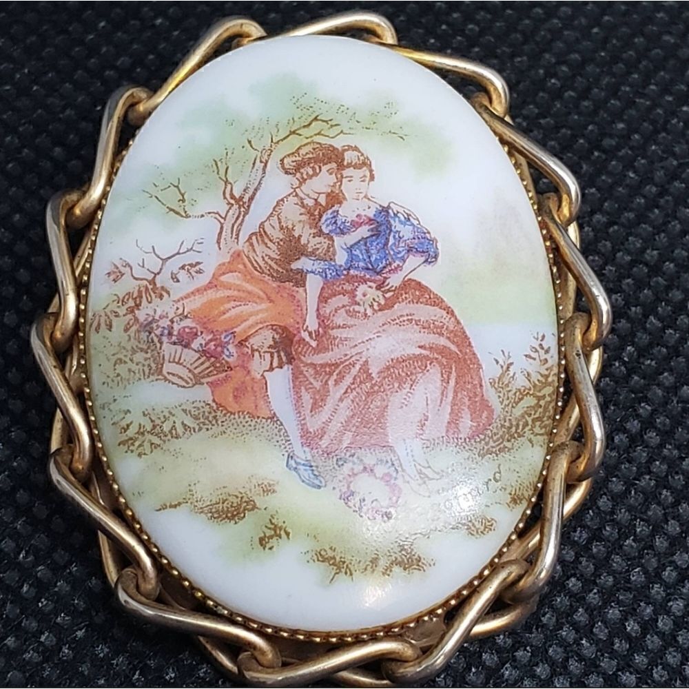 VINTAGE VICTORIAN Couple Courting Pin Brooch